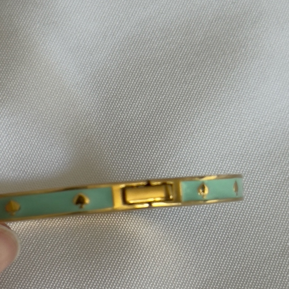 Kate Spade Spot The Spade Enamel Hinged Bangle - Picture 5 of 7